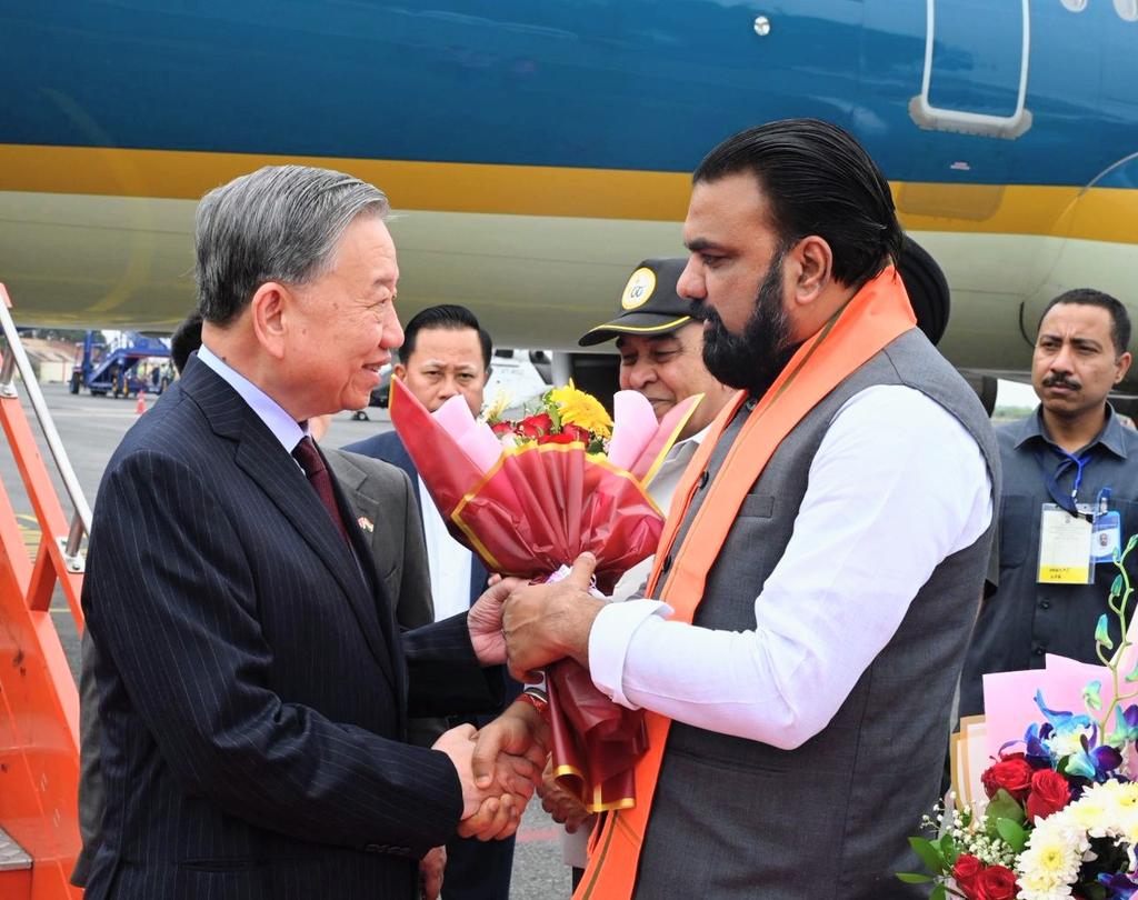 Vietnam President To Lam arrives Gaya on 3-day Visit to India