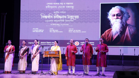 বাংলাদেশে আজ কবিগুরু রবীন্দ্রনাথ ঠাকুরের ১৬৫তম জন্মবার্ষিকী উদযাপিত হচ্ছে