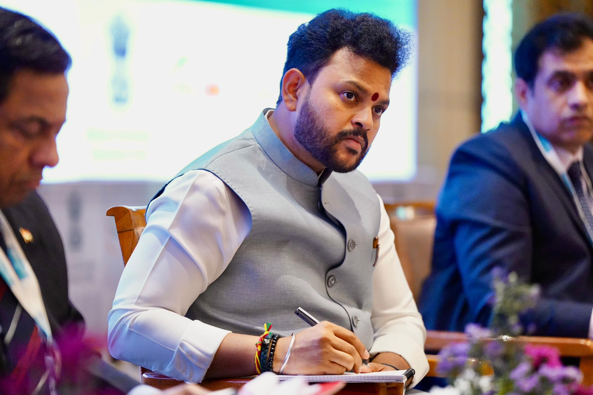 एयर इंडिया विमान हादसे की अंतिम जांच रिपोर्ट 1 महीने में आने की संभावना: नागर विमानन मंत्री राम मोहन नायडू
