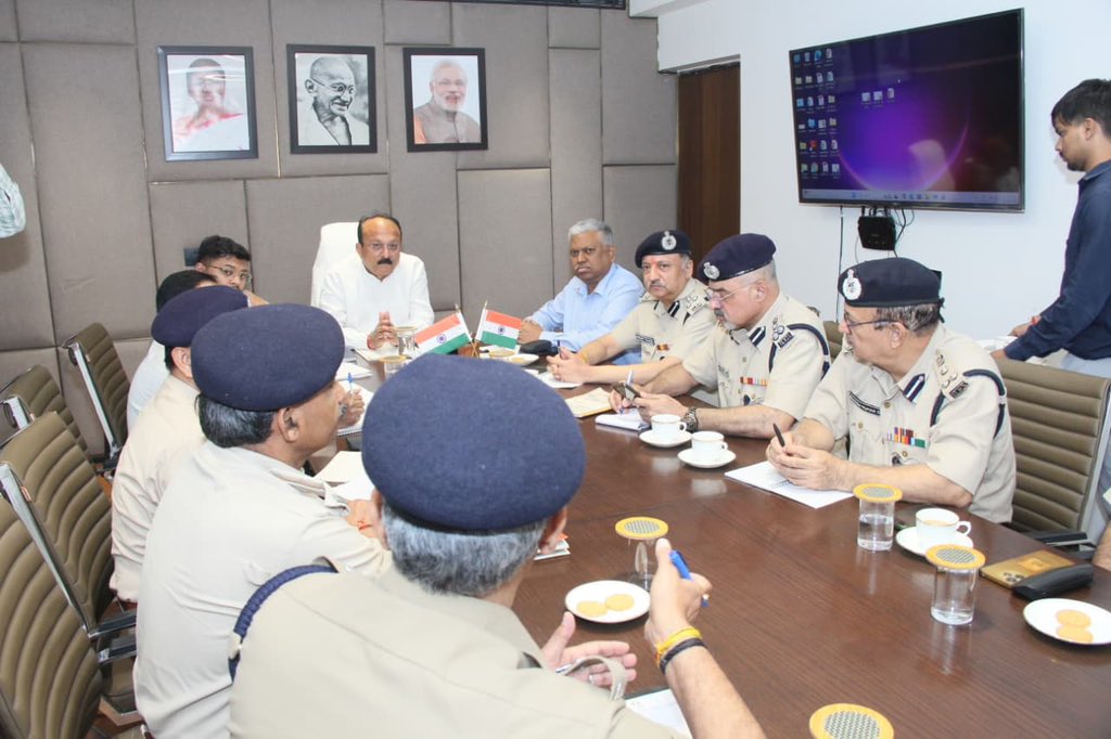 दिल्ली: राजधानी में अग्नि सुरक्षा व्यवस्था को सुदृढ़ बनाने के लिए अग्नि शमन विभाग के आधुनिकीकरण पर ज़ोर