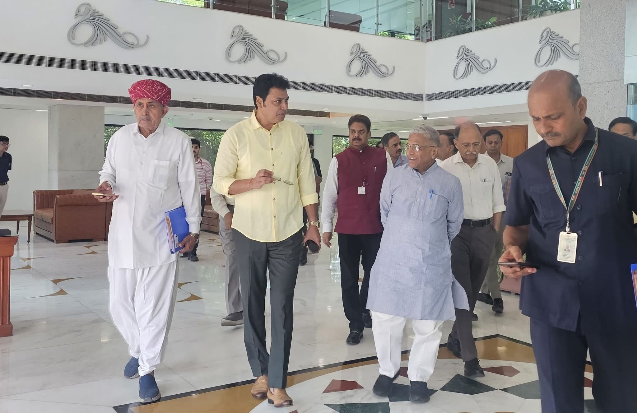 त्रिपुरा के पूर्व मुख्यमंत्री बिप्लब कुमार देब ने भूटान यात्रा से पहले संसदीय प्रतिनिधिमंडल की बैठक में भाग लिया