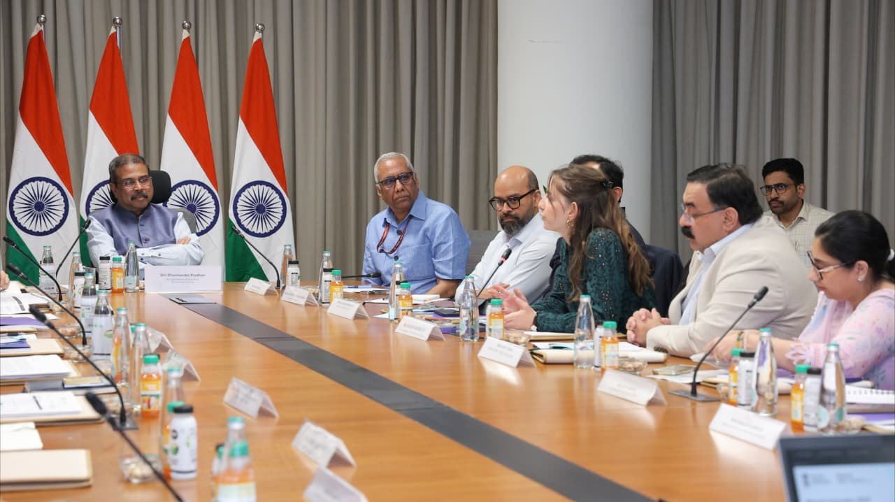 शिक्षा मंत्री धर्मेंद्र प्रधान ने भारत इनोवेट्स 2026 के लिए आयोजित उद्योग जगत के नेताओं के गोलमेज सम्मेलन की अध्यक्षता की
