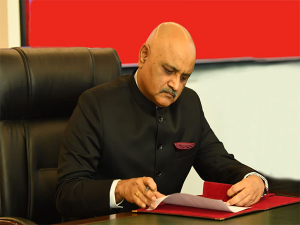 सरकार ने केंद्रीय अन्वेषण ब्यूरो के निदेशक प्रवीण सूद का कार्यकाल एक वर्ष के लिए बढ़ाया