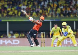 Sunrisers Hyderabad defeat Chennai Super Kings by 5 wickets in Chennai