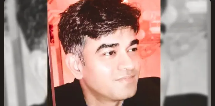 পশ্চিমবঙ্গের উত্তর ২৪ পরগণার মধ্যমগ্রামে, দুষ্কৃতীদের গুলিতে বিজেপি নেতা শুভেন্দু অধিকারীর আপ্ত সহায়ক চন্দ্রনাথ রথের খুনের ঘটনায় চাঞ্চল্য ছড়িয়েছে।