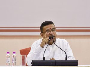 কলকাতা ও সংলগ্ন এলাকায় অপরাধমূলক কাজকর্ম এবং আইনশৃঙ্খলা পরিস্থিতি খতিয়ে দেখতে রাজ্য সরকার আজ বৈঠকে বসছে।