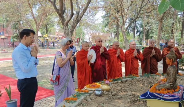 Sri Lankan High Commissioner Mahishini Colon visits Sri Krishna Museum on Buddha Purnima