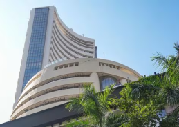 Sensex and Nifty tumbled in early trade