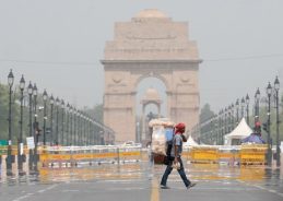 Minimum temperature rises in Delhi, IMD issues yellow alert for rain over next two days
