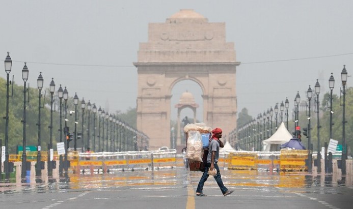 Minimum temperature rises in Delhi, IMD issues yellow alert for rain over next two days