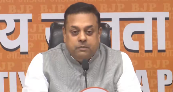 भाजपा ने लोकसभा में विपक्ष के नेता राहुल गांधी की विदेश यात्राओं को लेकर उन पर निशाना साधा