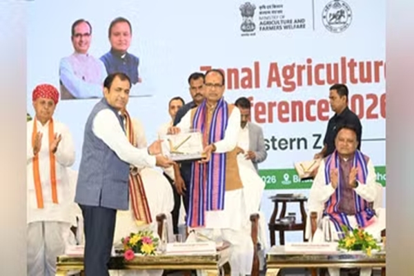 Union Agriculture Minister emphasises organic farming to reduce dependence on chemical fertilisers 