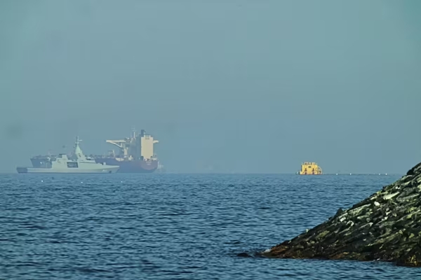 Iran establishes new regulatory body to control shipping in Strait of Hormuz