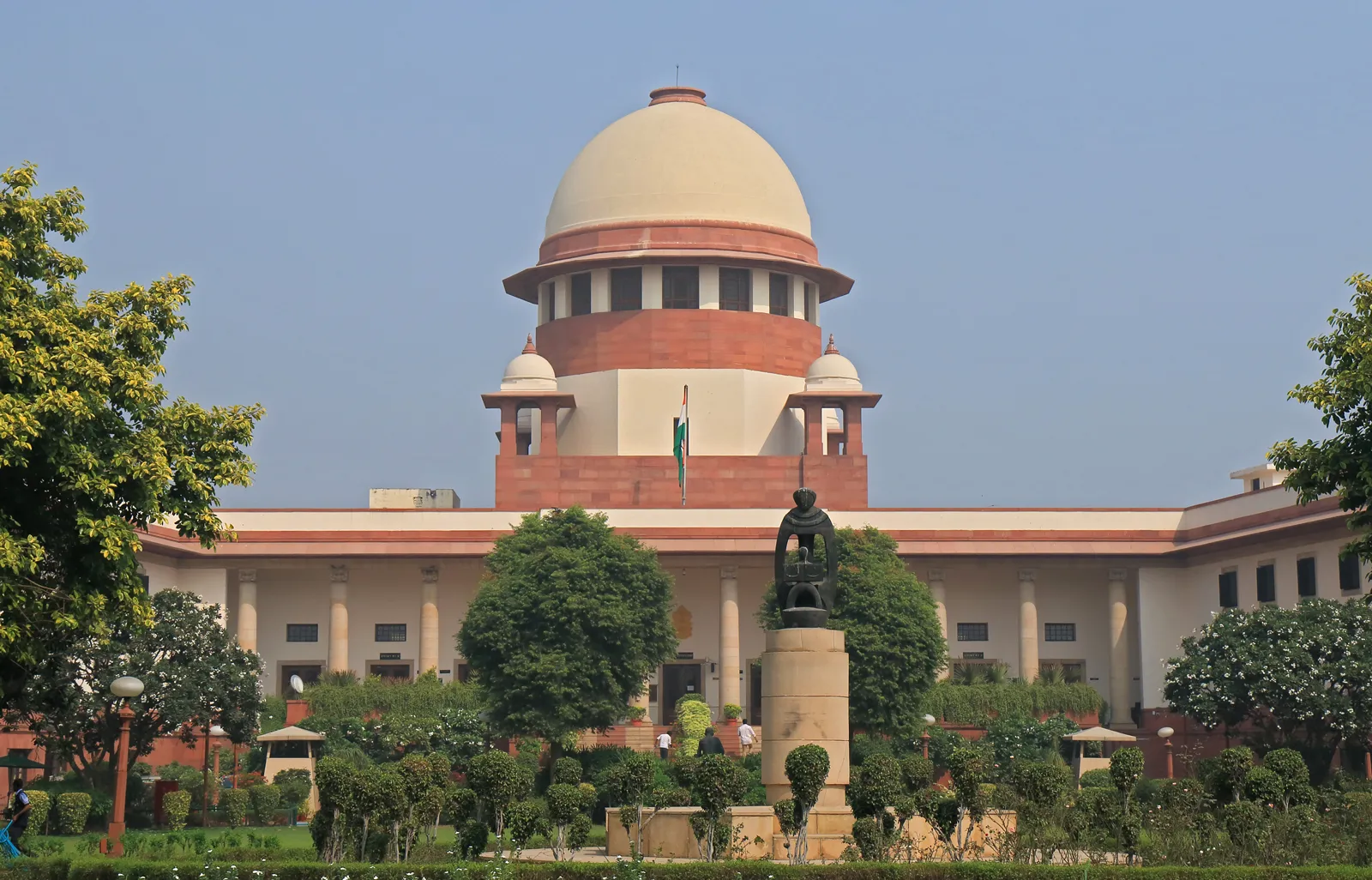 President approves increase in sanctioned strength of judges in Supreme Court from 33 to 37