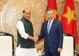 Defence Minister Rajnath Singh calls on Vietnam’s President To Lam