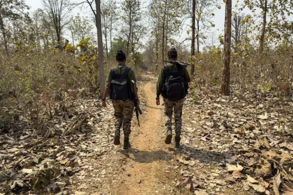 छत्तीसगढ़ में आईईडी विस्फोट में 4 जवान शहीद