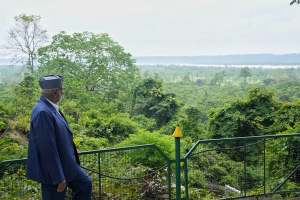 VP C. P. Radhakrishnan Visits WB’s Mongpong, Expresses Confidence in Viksit Bengal Vision