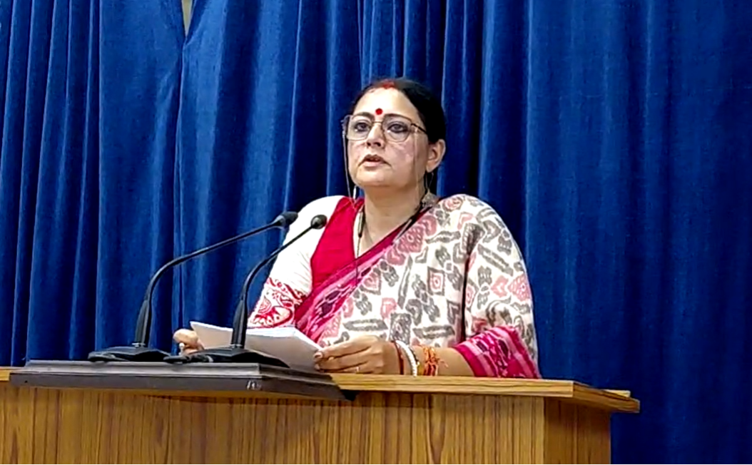 পশ্চিমবঙ্গে রাজ্য সরকারি কর্মীদের জন্য সপ্তম বেতন কমিশন চালু করার সিদ্ধান্ত নেওয়া হয়েছে