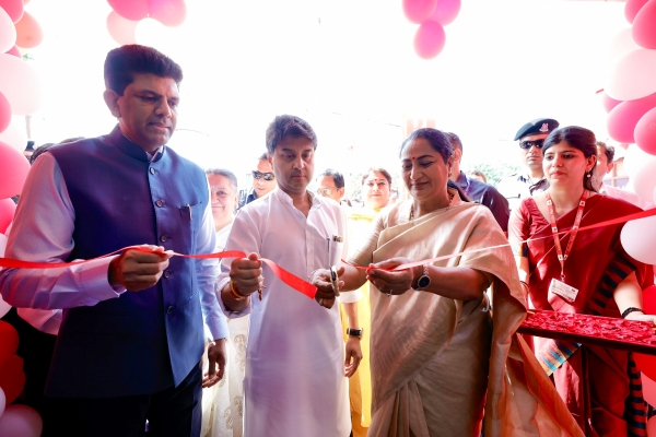 दिल्ली में पुनर्निर्मित नेहरू प्लेस डाकघर भवन का उद्घाटन