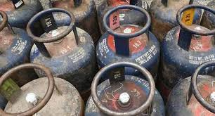 Commercial LPG Cylinders prices hiked by Rs 993