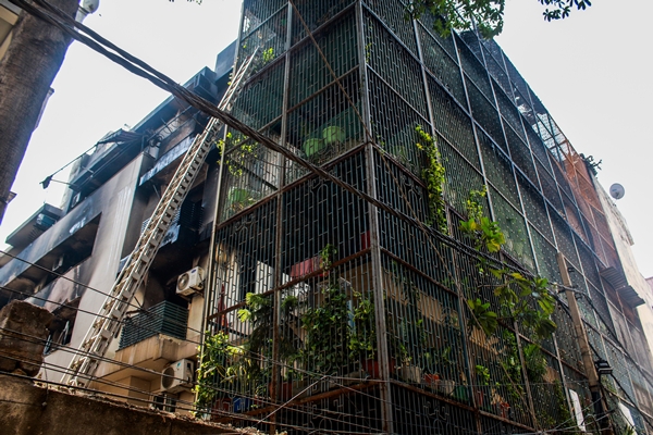 President, VP, PM express grief over loss of lives in Vivek Vihar fire incident in Delhi