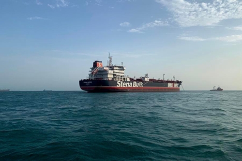 US, Gulf allies threaten Iran with sanctions in UN proposal if it doesn’t release Hormuz chokehold