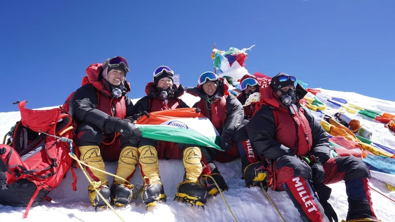 HM Amit Shah congratulates ITBP all-women expedition team for unfurling Tiranga atop Mount Everest