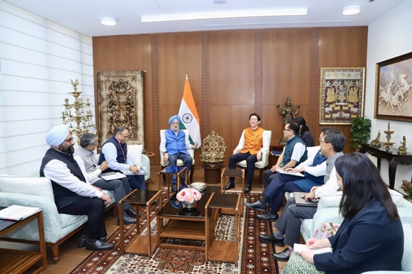 Union Minister Hardeep Singh Puri Discusses Energy Security and Shipbuilding Cooperation with Japan