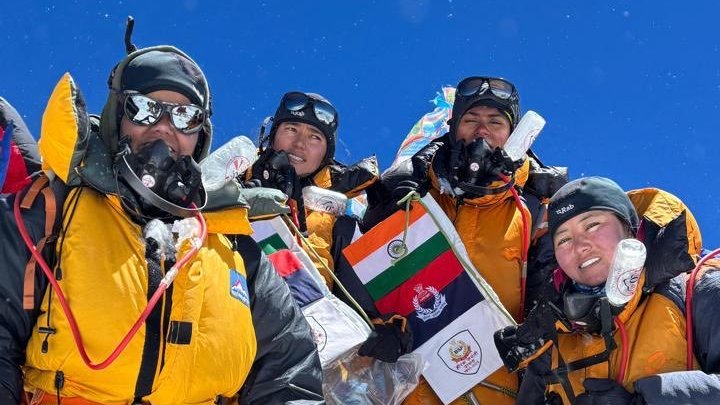 HM Amit Shah congratulates BSF women’s mountaineering team for summiting Mount Everest