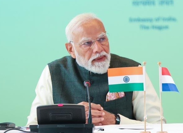 प्रधानमंत्री नरेन्द्र मोदी आज स्वीडन की दो दिन की यात्रा पर गोथेनबर्ग पहुंचेंगे; वे स्वीडन के प्रधानमंत्री के साथ वार्ता करेंगे।