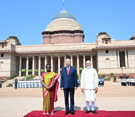 Vietnam President To Lam accorded ceremonial welcome at Rashtrapati Bhavan