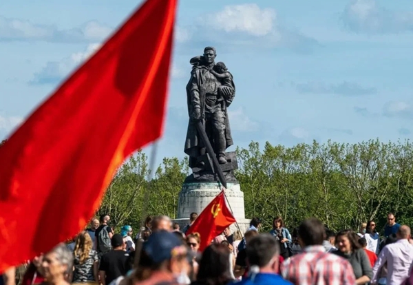 Russia announces ceasefire to mark World War II anniversary