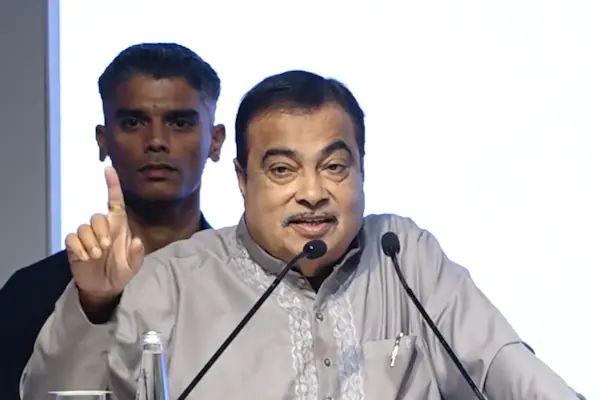 इलेक्ट्रिक वाहनों को खरीदने के लिए लोगों में उत्साह बढ़ रहा है: केंद्रीय मंत्री नितिन गडकरी